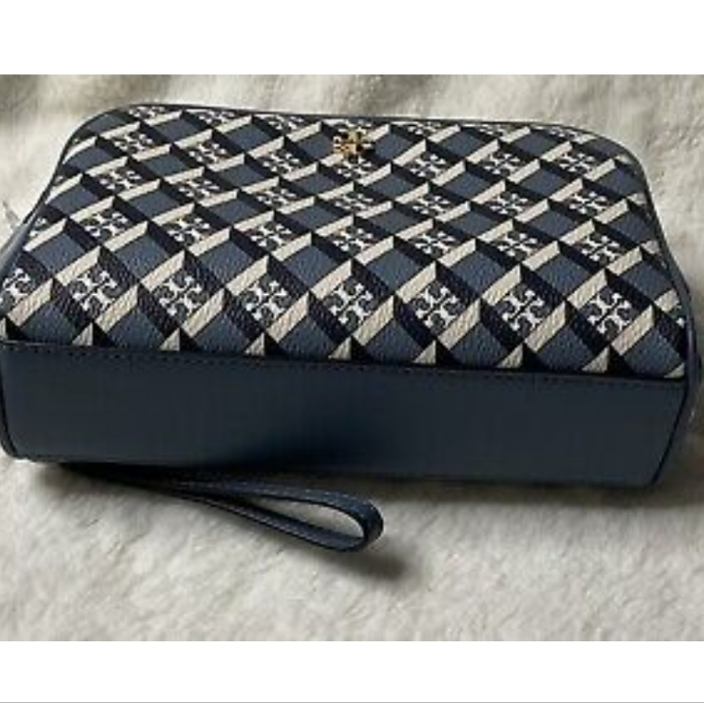 Tory Burch Wristlet - Picture 12 of 16